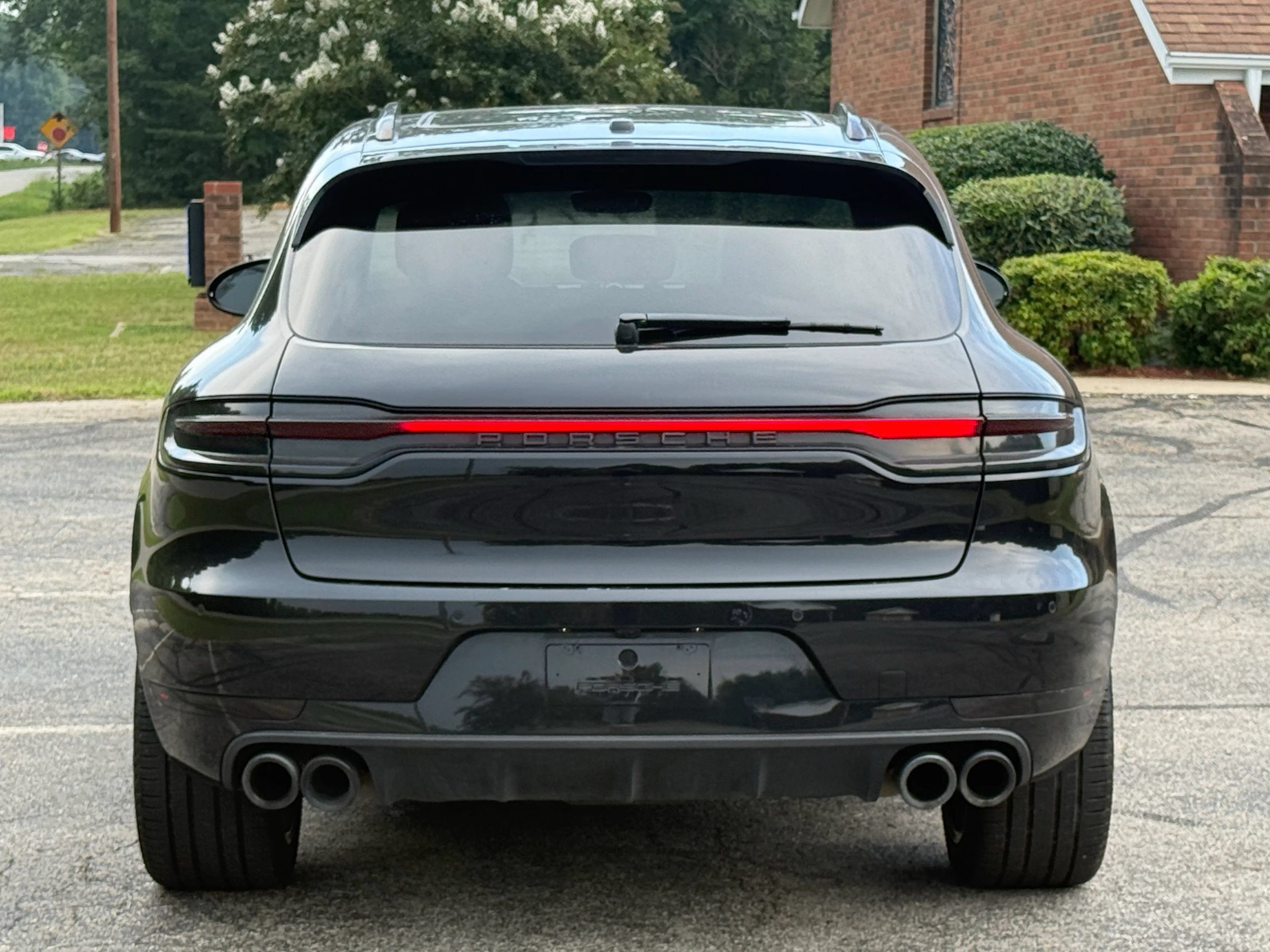 Used 2021 Porsche Macan S AWD/4WD image 5