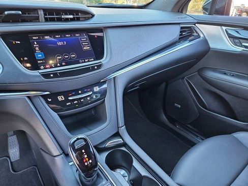 Certified 2025 Cadillac XT5 Premium Luxury image 18