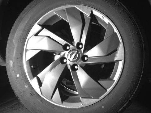 Used 2025 Nissan Rogue SV FWD image 15