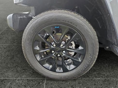 Used 2022 Jeep Wrangler Unlimited Sahara w/ Safety Group image 14