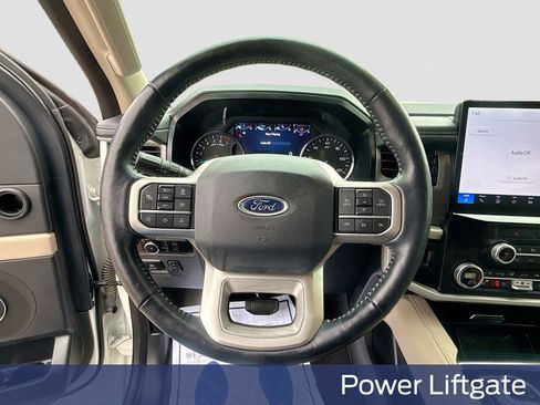 Used 2023 Ford Expedition Max XLT image 16