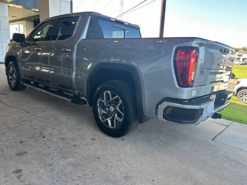 Used 2025 GMC Sierra 1500 SLT AWD/4WD image 5