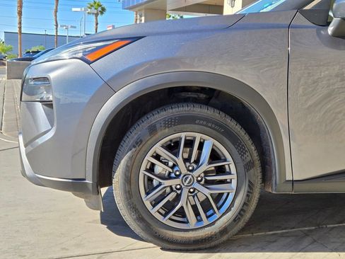 Used 2024 Nissan Rogue S image 5