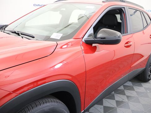 New 2026 Chevrolet Trax LT w/ Driver Confidence Package FWD image 13