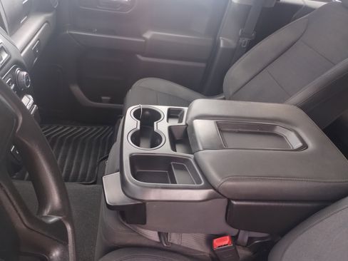 Used 2022 Chevrolet Silverado 1500 Custom image 13