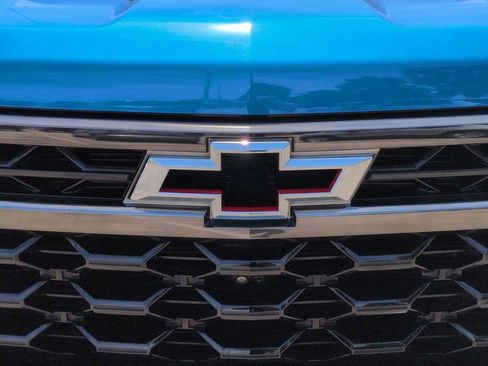 Used 2023 Chevrolet Silverado 1500 ZR2 w/ Technology Package AWD/4WD image 5