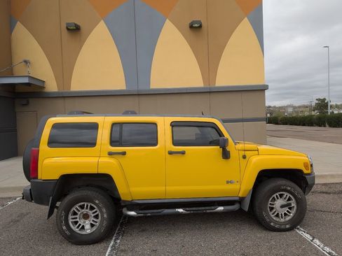 Used 2006 HUMMER H3 Base image 11