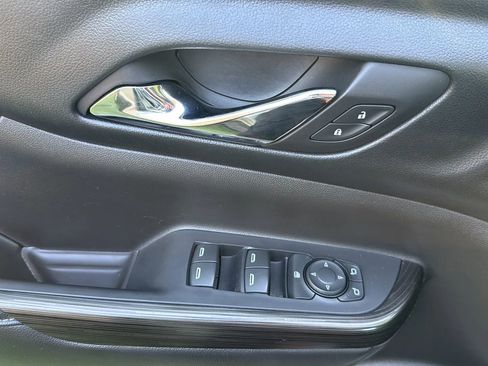 Used 2017 GMC Acadia SLT AWD/4WD image 43