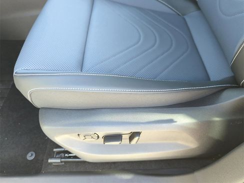 New 2026 Volkswagen Tiguan SE R-Line image 35