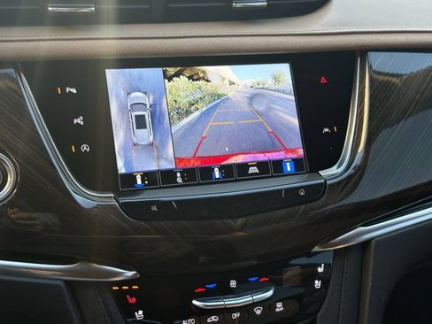 Used 2023 Cadillac XT6 Premium Luxury w/ Platinum Package image 21