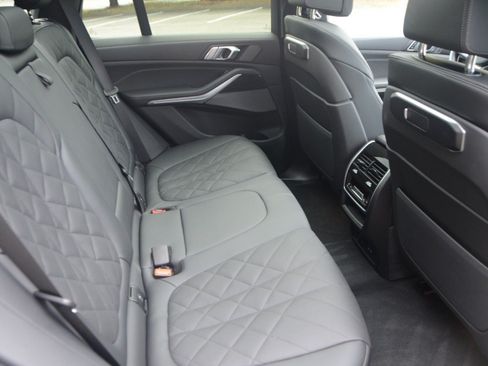 Used 2026 BMW X5 xDrive40i w/ M Sport Package AWD/4WD image 14