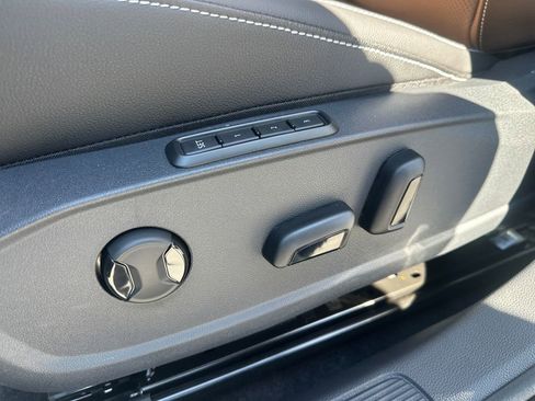 New 2026 Volkswagen Jetta SEL FWD image 4