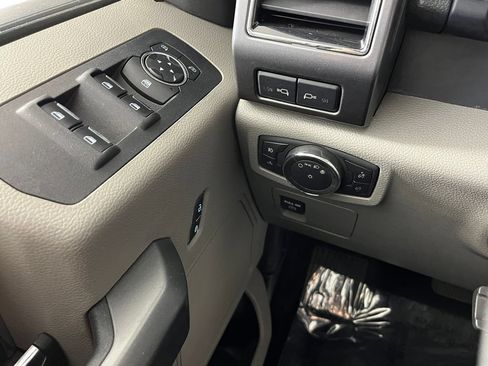 Used 2018 Ford F150 XLT AWD/4WD image 30