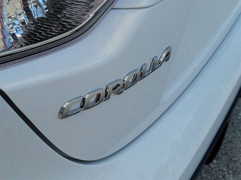 New 2026 Toyota Corolla SE FWD image 6