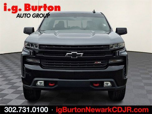 Used 2021 Chevrolet Silverado 1500 LT Trail Boss w/ Convenience Package II image 2