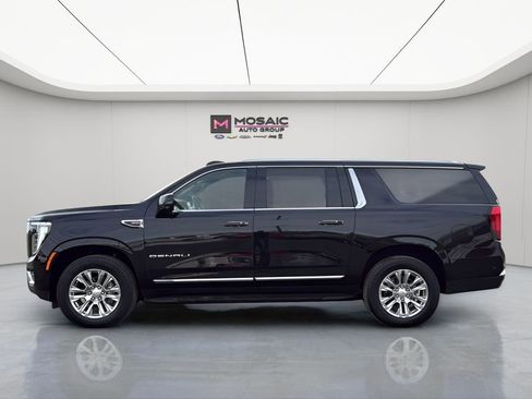 Used 2025 GMC Yukon XL Denali image 5