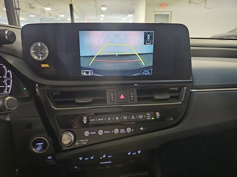 Used 2022 Lexus ES 300h w/ Premium Package image 23