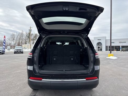 Used 2022 Jeep Grand Cherokee L Limited image 24