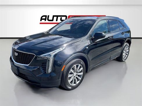Used 2020 Cadillac XT4 Sport image 3