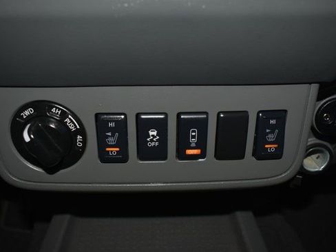 Used 2020 Nissan Frontier SV image 25