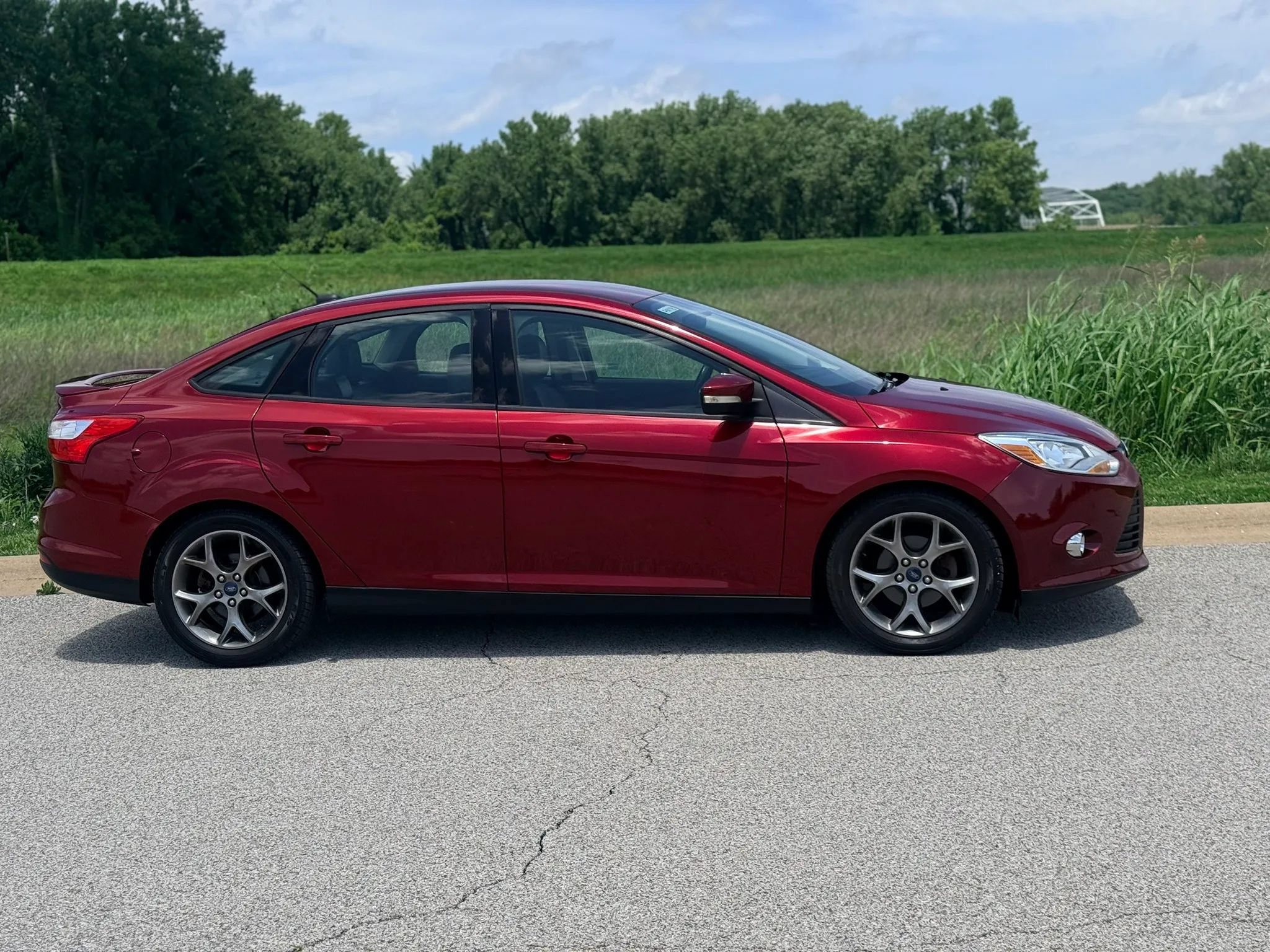 Used 2014 Ford Focus SE w/ Equipment Group 201A FWD image 25