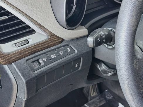 Used 2017 Hyundai Santa Fe Sport AWD/4WD image 10