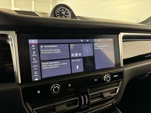 Used 2024 Porsche Macan Turbo image 24