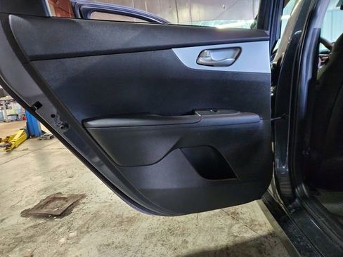 Used 2022 Kia Forte LXS image 18