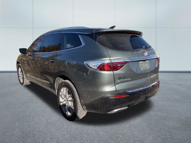 Used 2022 Buick Enclave Essence w/ Experience Buick Package AWD/4WD image 2
