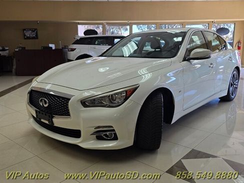 Used 2015 INFINITI Q50 Premium w/ Navigation Package RWD image 2