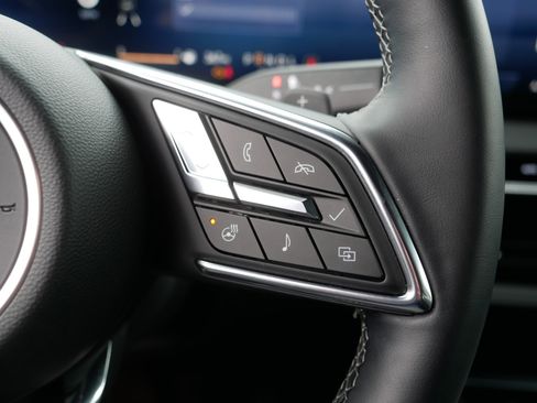 Certified 2025 Buick Enclave Preferred image 29