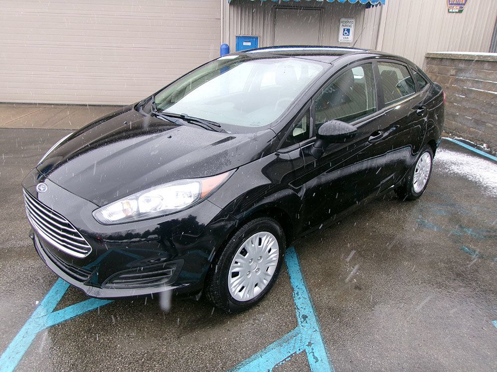 Used 2018 Ford Fiesta S FWD image 1