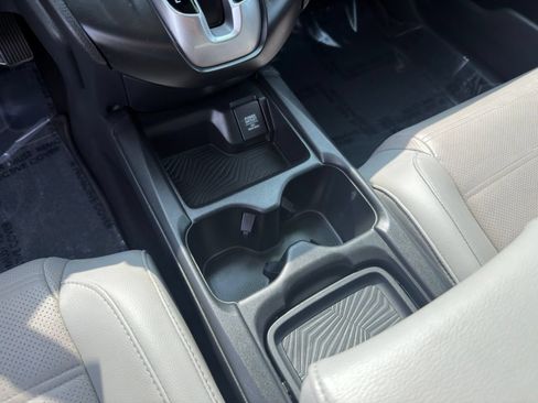 Used 2019 Honda CR-V Touring image 25