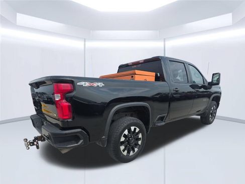 Used 2020 Chevrolet Silverado 2500 Custom w/ Custom Value Package AWD/4WD image 4
