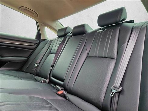 Used 2018 Honda Accord Touring image 20