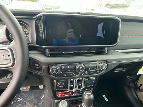 New 2026 Jeep Wrangler Unlimited Rubicon image 26