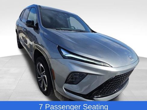 Used 2025 Buick Enclave Sport Touring image 6