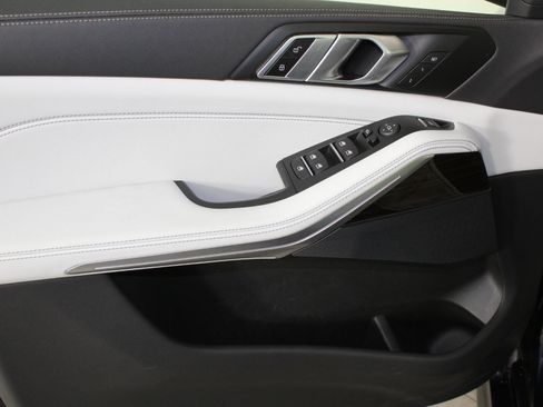 Certified 2023 BMW X5 xDrive40i w/ M Sport Package image 12