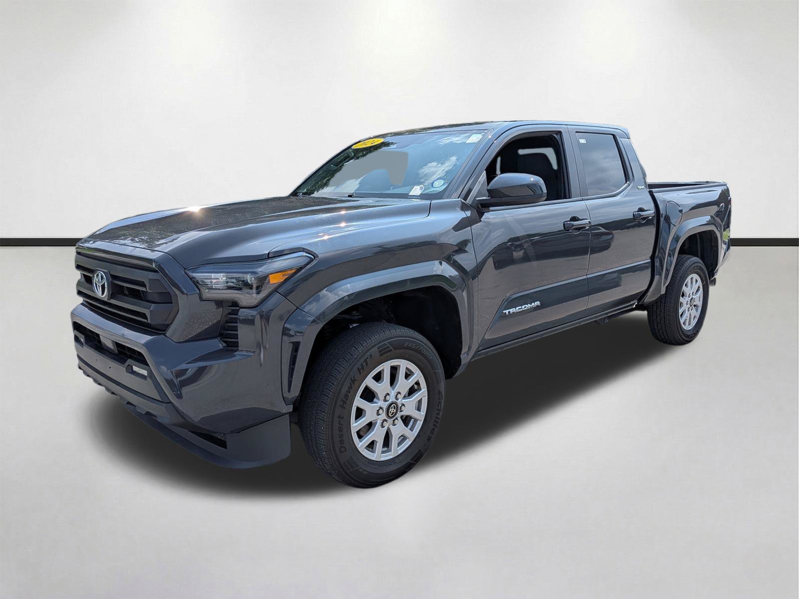 Used 2024 Toyota Tacoma SR5 AWD/4WD image 8