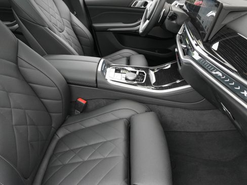Certified 2026 BMW X5 sDrive40i w/ M Sport Package RWD image 13