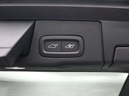 New 2026 Volvo XC60 B5 Plus w/ Protection Package Premier AWD/4WD image 31