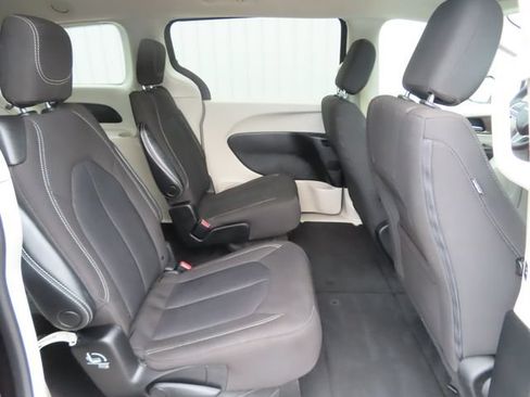 Used 2023 Chrysler Voyager LX FWD image 25
