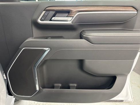 Used 2025 Chevrolet Silverado 2500 LT w/ Convenience Package image 23