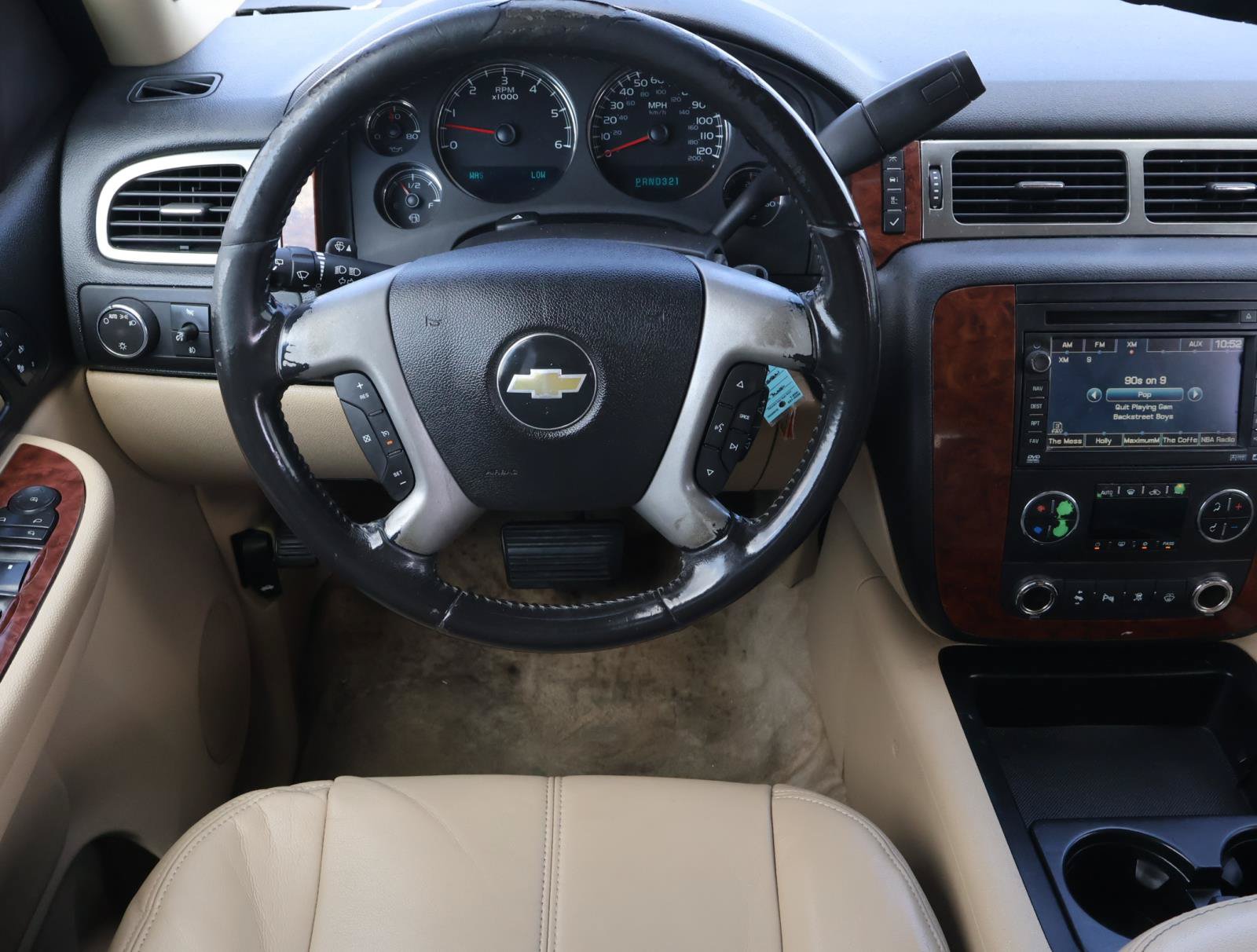 Used 2007 Chevrolet Suburban LTZ w/ LTZ Preferred Equipment Group RWD image 8