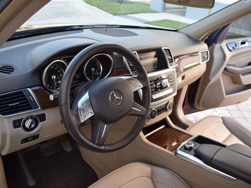 Used 2014 Mercedes-Benz ML 550 4MATIC image 43
