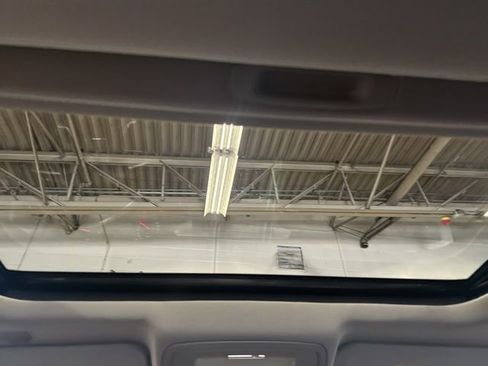 Used 2016 GMC Sierra 1500 SLT w/ SLT Premium Package image 23