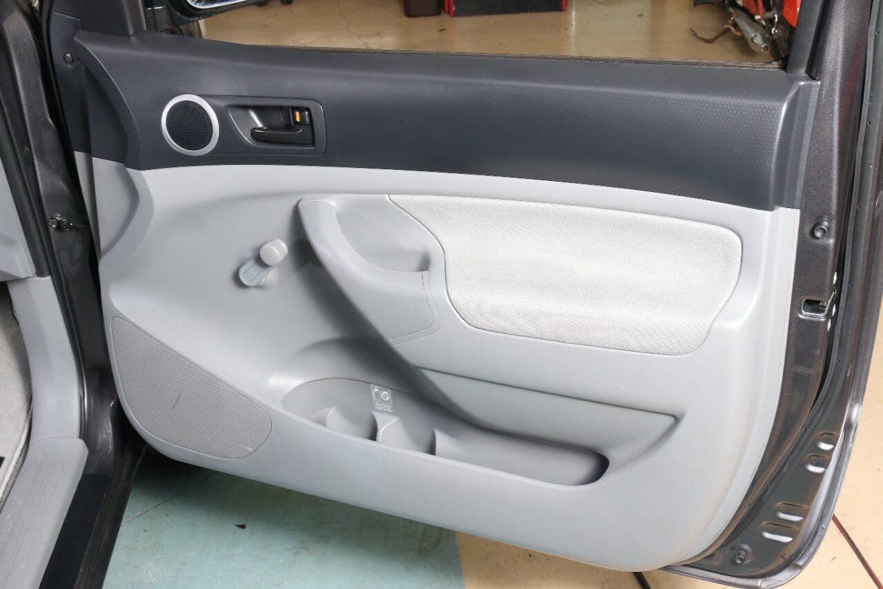 Used 2011 Toyota Tacoma 2WD Regular Cab image 45