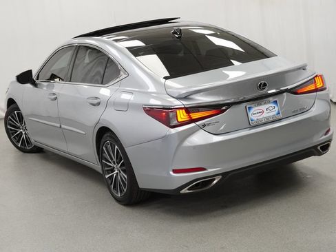Used 2023 Lexus ES 350 w/ Protection Package (P2) FWD image 4