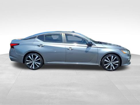 Used 2020 Nissan Altima 2.5 SR w/ Premium Package FWD image 27