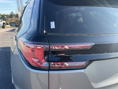 New 2026 GMC Acadia Denali image 7